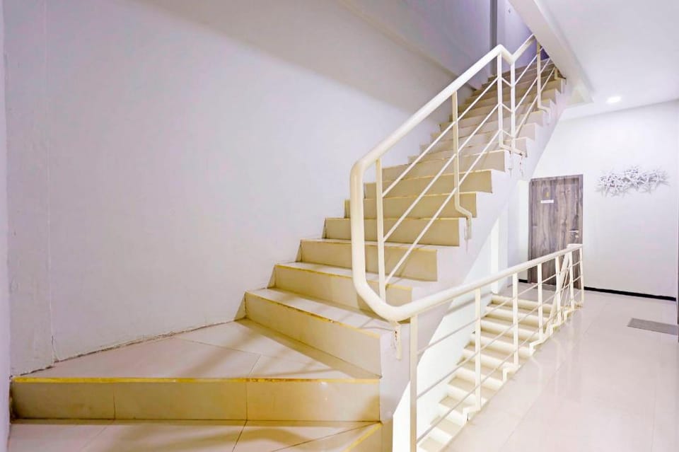 Capital O 91407 Kb Luxury Hostel Hotel in Riau Islands, Indonesia