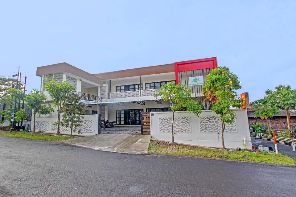 Capital O 91377 Mk Prime Syariah Hotel in Indonesia