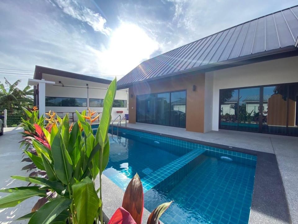 Scale Poolvilla Cha-am Villa in Thailand