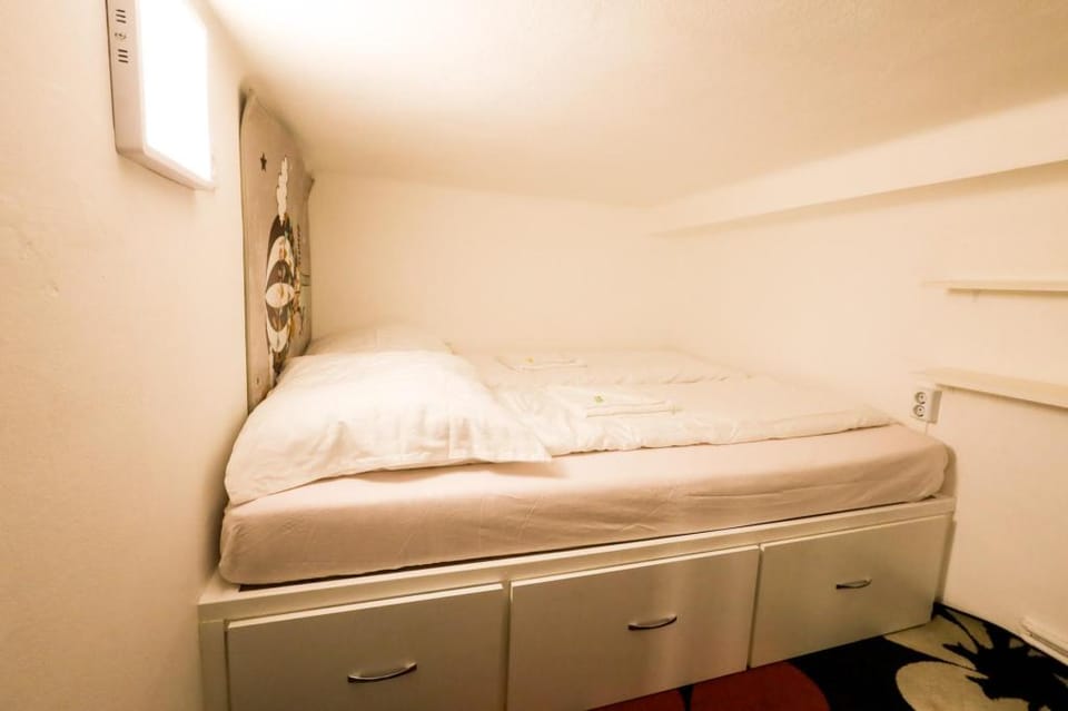 Hungaria Center apartment 5 bedroom for 19 person Apartment in Budapest