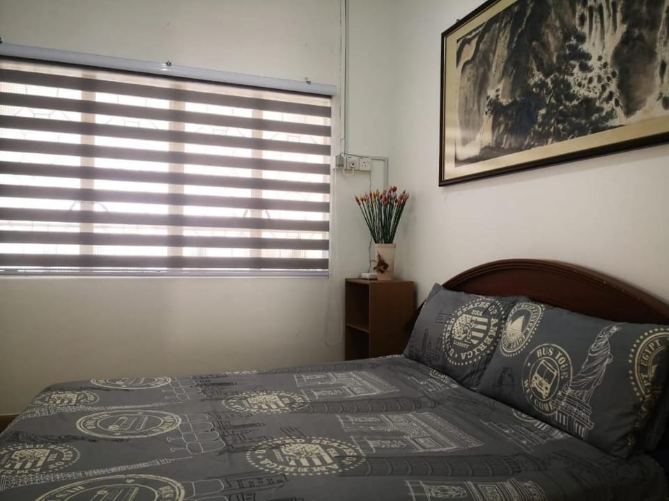 Retro Entire Home Vacation rental in George Town