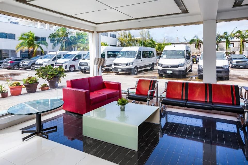 Capital O Cancun International Airport 24/7 Hotel in Cancun