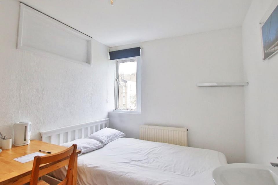 Oakfield Place Townhouse Hotel in Bristol