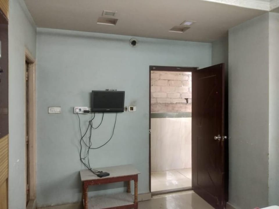 i-ROOMZ Pranathi Comforts Hotel in Karnataka