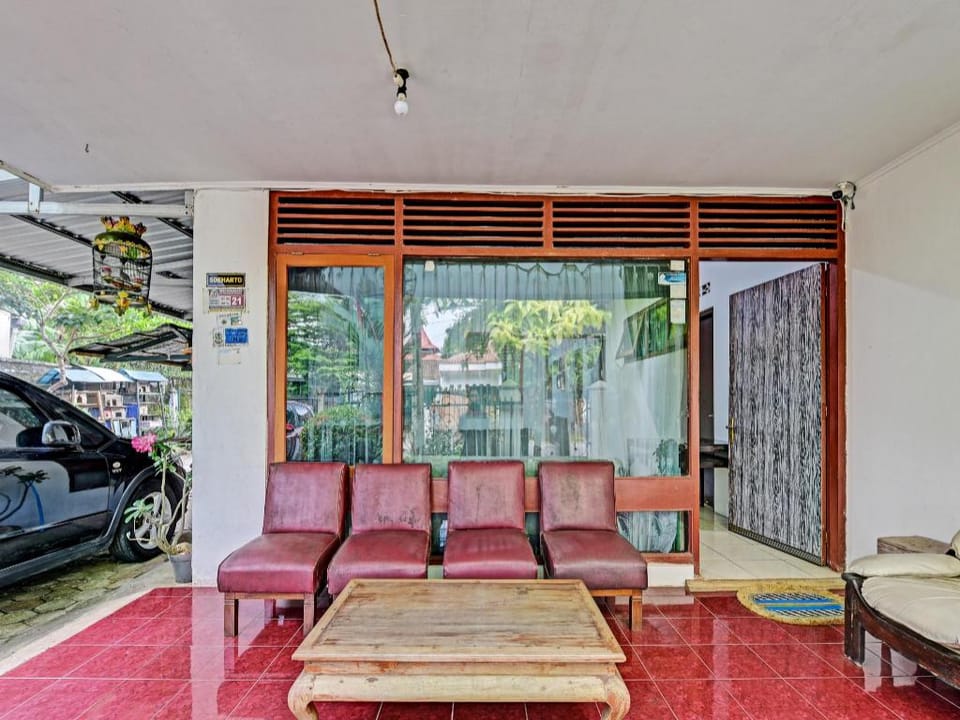 SPOT ON 91372 Wisma Bulin Hotel in Indonesia
