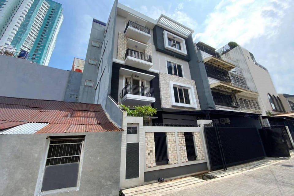 OYO 91421 Bridjo Populer Syariah Near Sinode Gereja Sungai Yordan Hotel in Jakarta