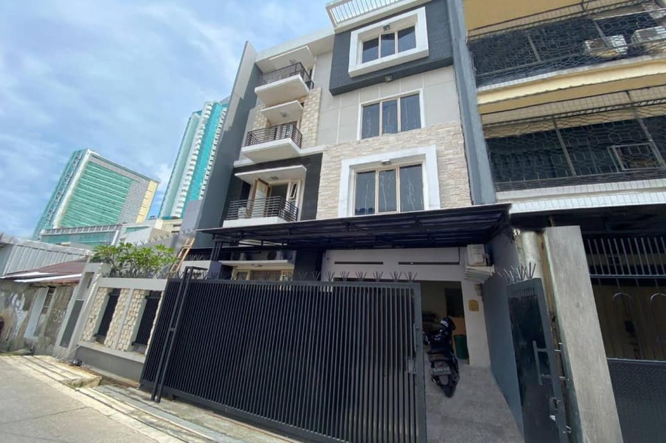 OYO 91421 Bridjo Populer Syariah Near Sinode Gereja Sungai Yordan Hotel in Jakarta