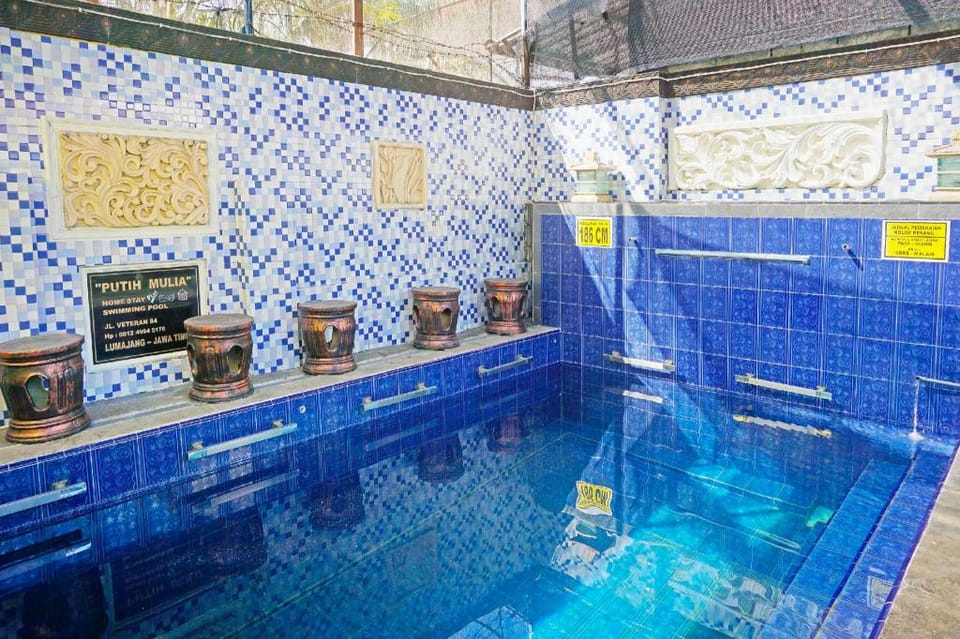 Hotel O Putih Mulia Homestay Syariah Hotel in East Java