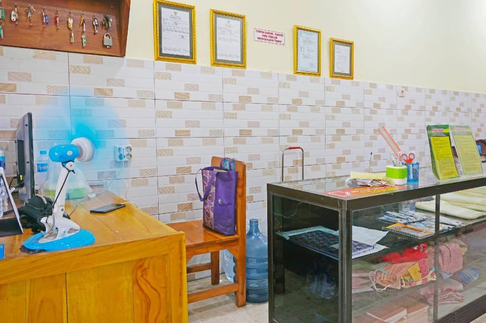 Hotel O Putih Mulia Homestay Syariah Hotel in East Java