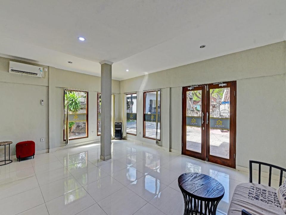 Capital O 91410 Matara Kuta Residence Hotel in Kuta