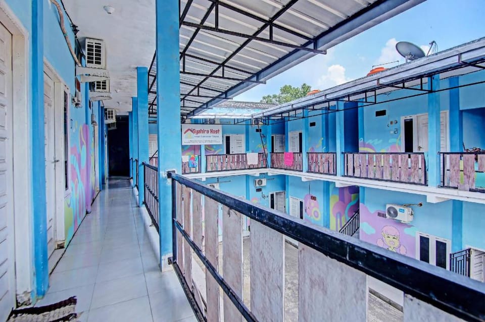 OYO 91404 Kost Syahira Hotel in Indonesia