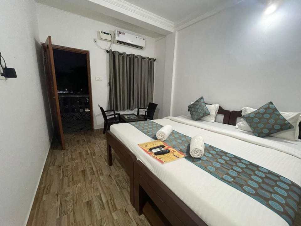 Hello Baga Hotel in Baga