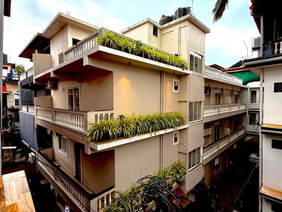 Hello Baga Hotel in Baga