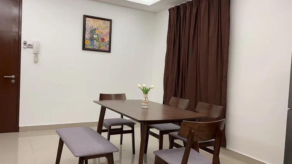 Amerin购物中心上方的舒适3卧室宽阔公寓(无线网络免费停车位) Apartment in Negeri Sembilan, Malaysia