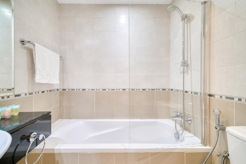 Lovely 3-bedroom unit for rent close to JBR Vacation rental in Dubai