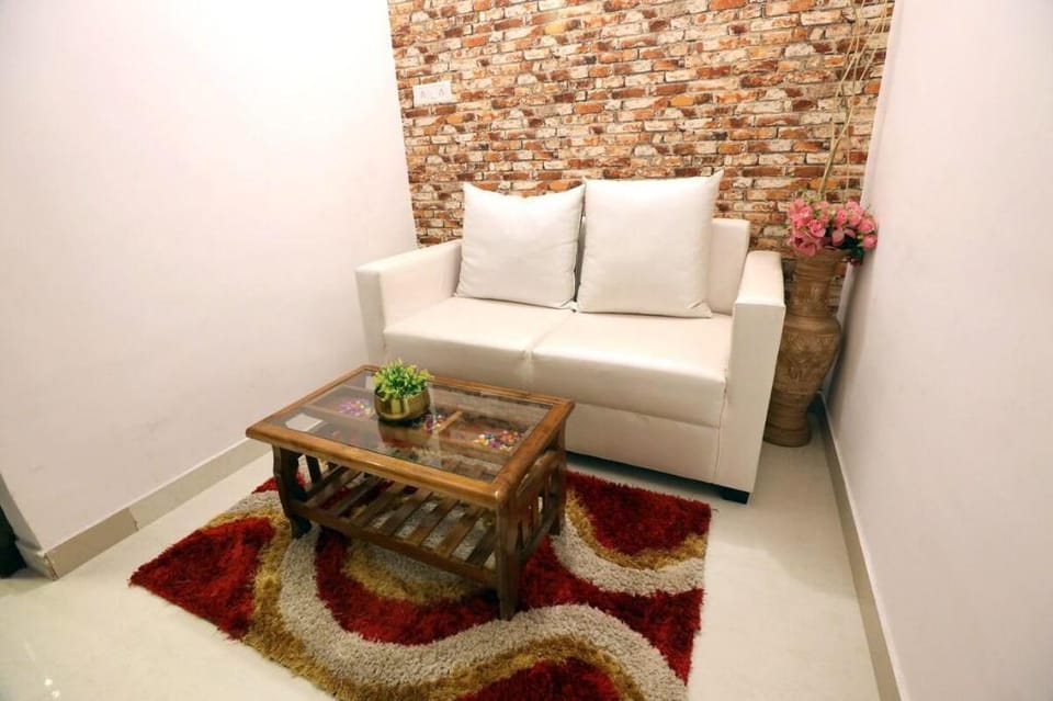 Exclusive private suite 2 bedroom with breakfast Apartment in Mumbai