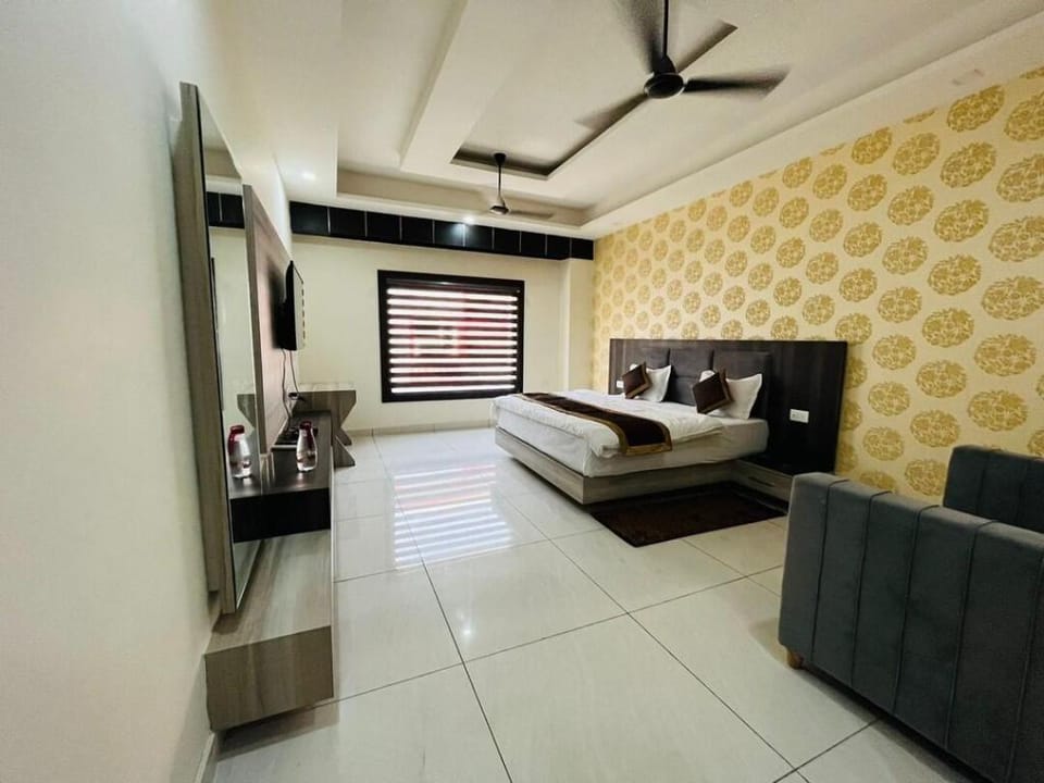 Hotel Blue Pine Hotel in Uttarakhand