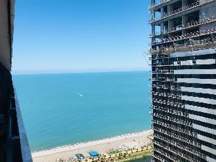 Seaview-Studio Apartment in Orbi City - 45th Floor Apartment in Batumi