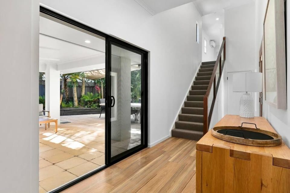 Central Tropical Oasis with Pool Apartment in Noosaville