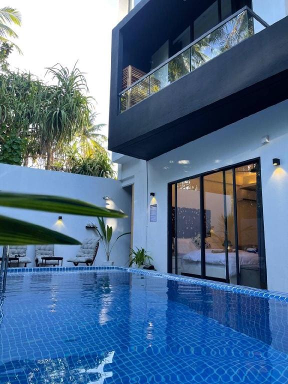 Unwind Dhigurah Bed and Breakfast in Maldives