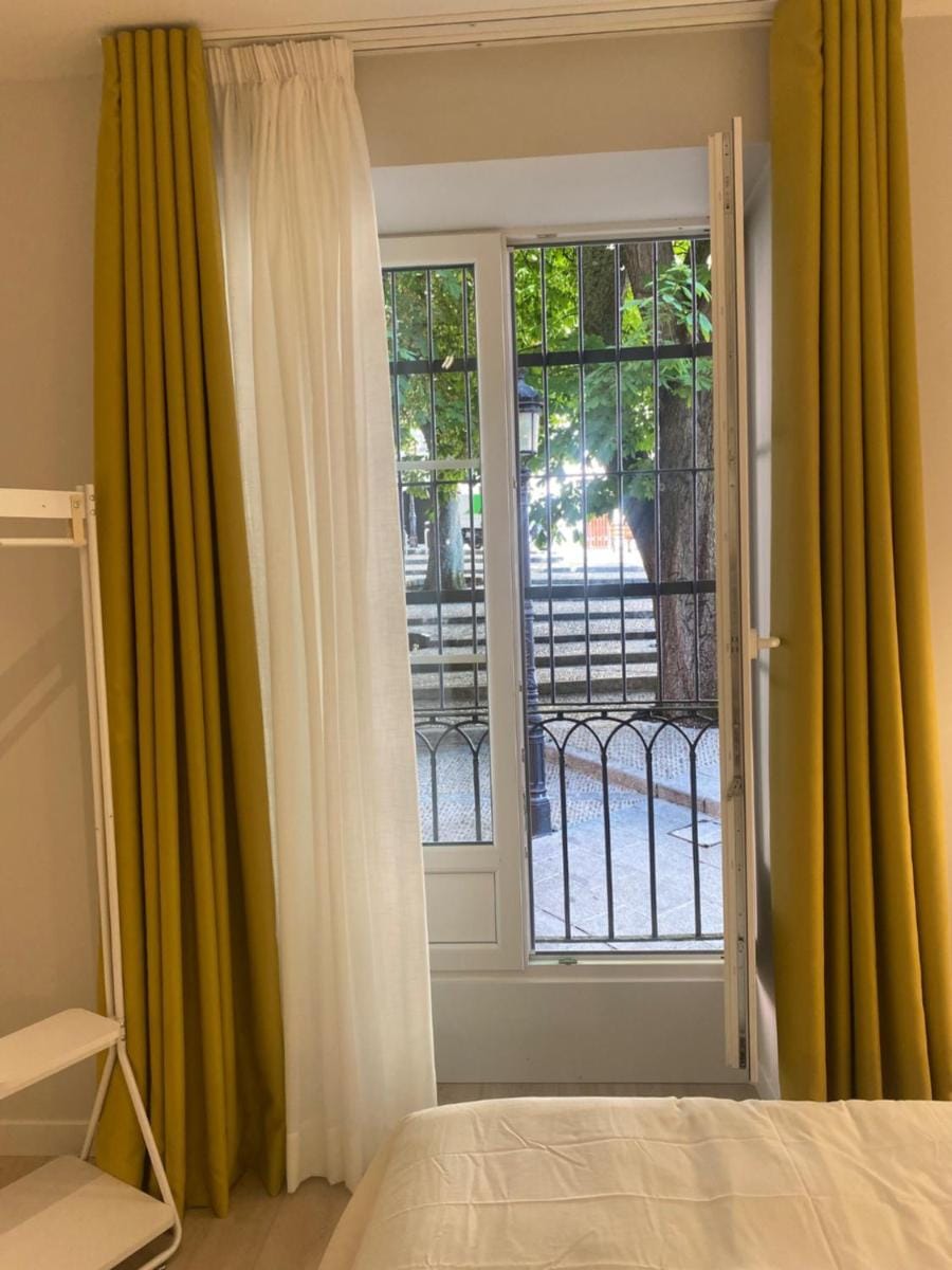 APARTAMENTOS LA FLORA BURGOS todos con aire acondicionado y ascensor Apartment in Burgos