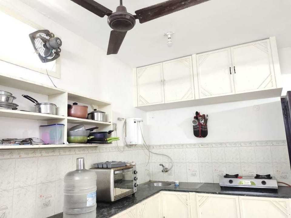 Lovely flat with ac bedroom and attached bathroom Vacation rental in Puducherry