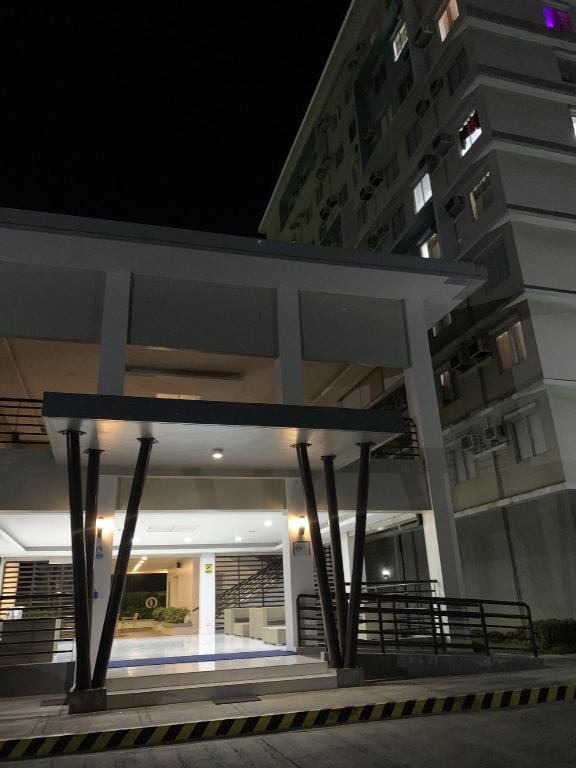 Iloilo Homey Condo Apartment in Iloilo City