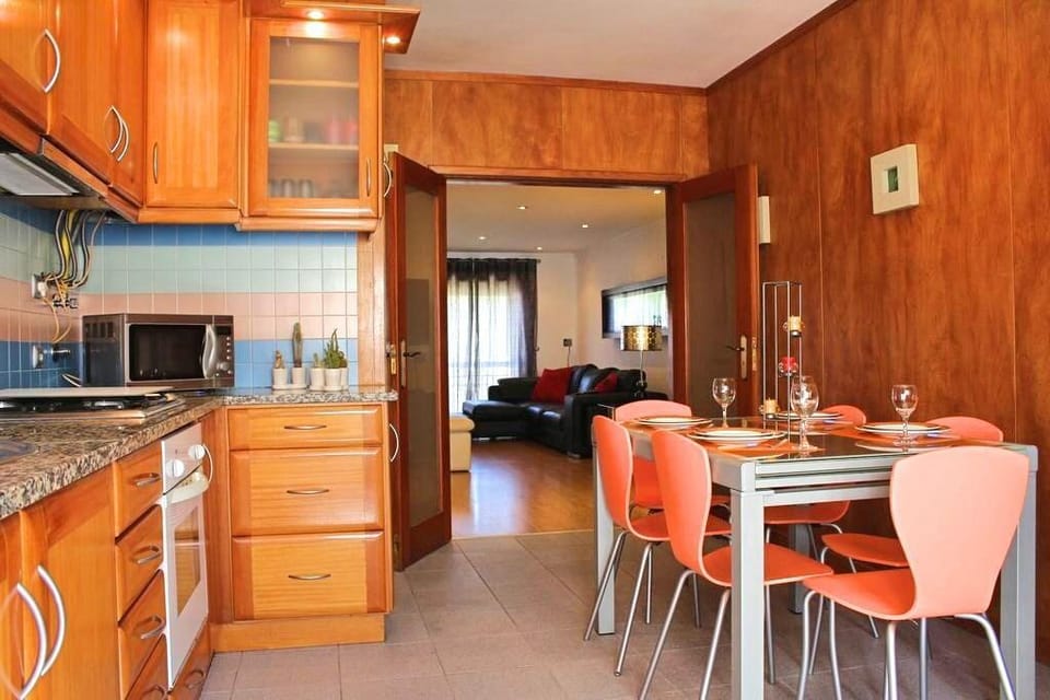 Apartment with 3 bedrooms,100m from the beach Apartment in Nazaré