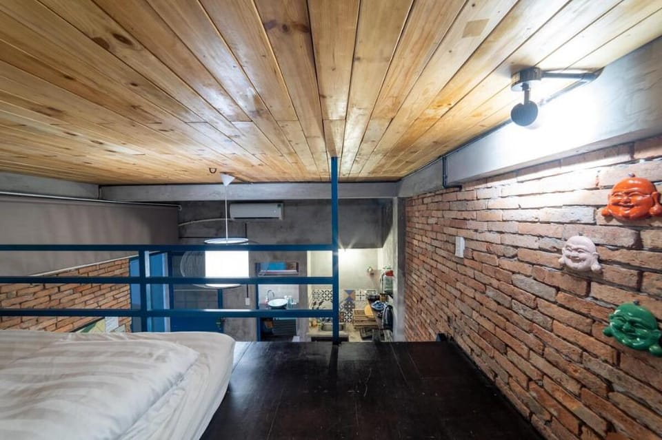 Stay&Chill | S.1: Ancient studio nearby Bui Vien Apartment in Ho Chi Minh City