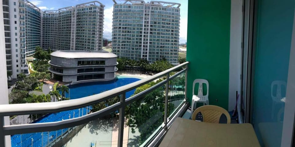 Azure  Tropez 909 - Paris Hilton Residences Apartment in Pasay