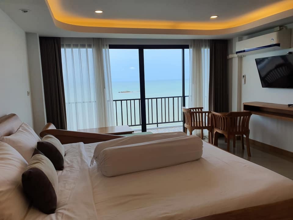Grace Seaview Villa in Chon Buri Changwat