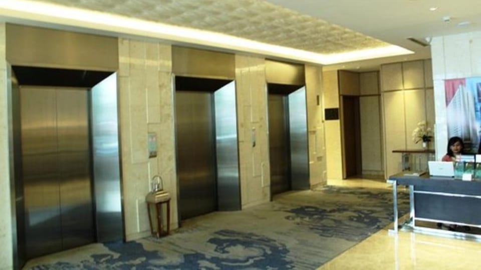 Family Room Warhol Apartment Simpang 5 Semarang  Apartment in Indonesia