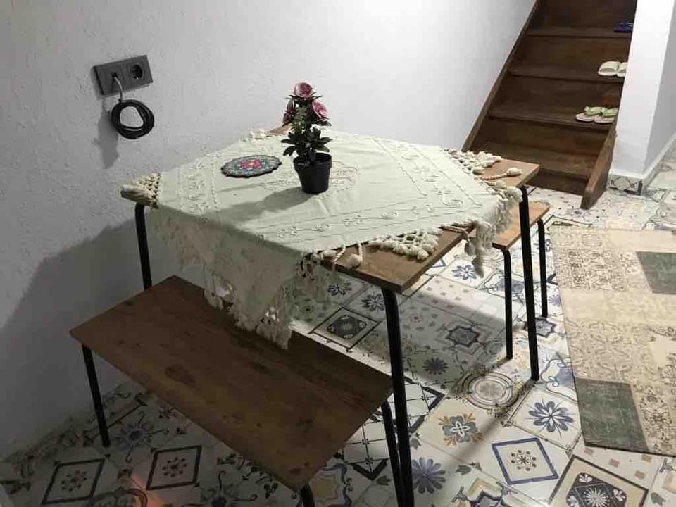 MERKEZDE 3 KATLI BAHÇELİ RUM EVİ Vacation rental in İzmir Province