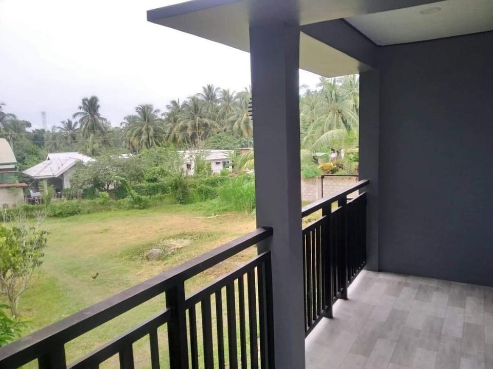 Maya Homes 3-Bedroom in Valencia, Negros Oriental Apartment in Dumaguete