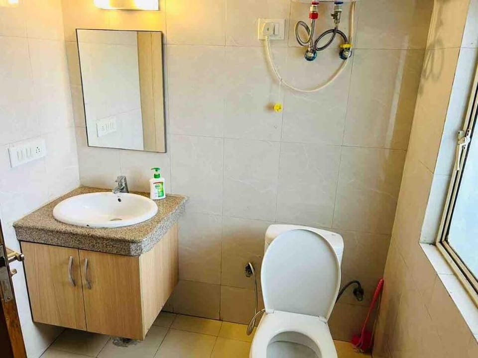 Galaxy - One Bhk suites by Noida Suites Vacation rental in Noida