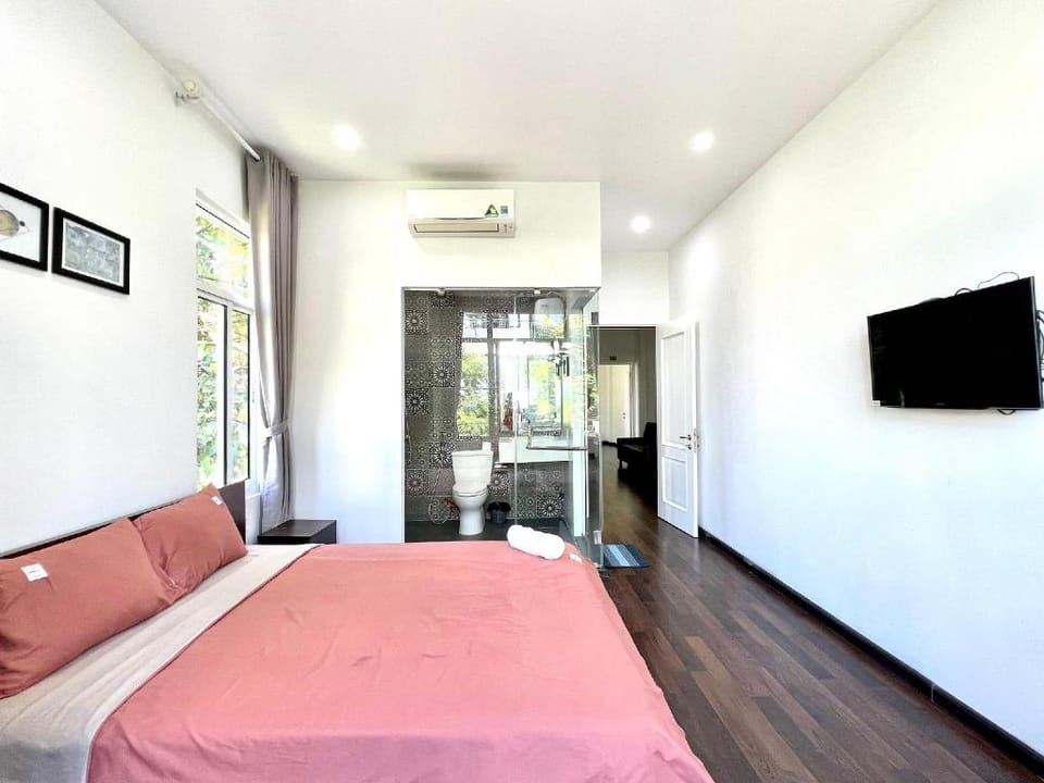 Pool Villa 4BR Close The Beach Villa in Da Nang