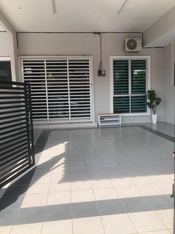 Homestay AZ Mesra (Muslim Only) Vacation rental in Perak Tengah District