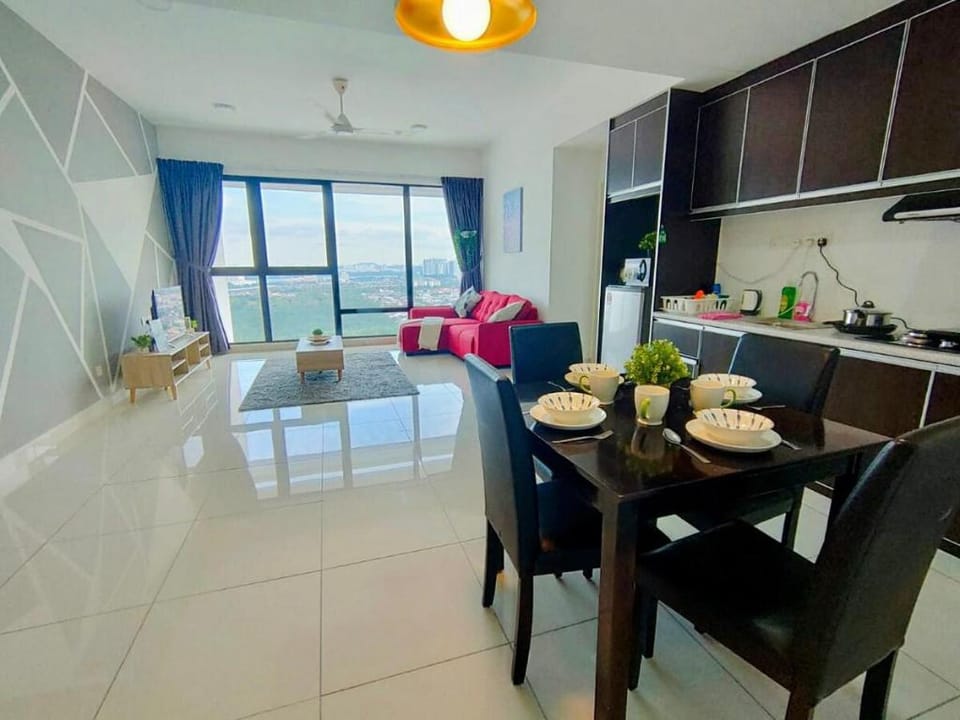 JB Southkey Mosaic Midvalley 2 Queen Bed Apartment in Johor Bahru