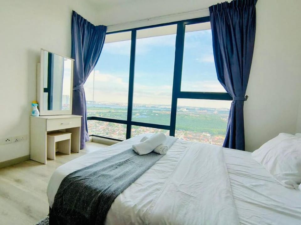 JB Southkey Mosaic Midvalley 2 Queen Bed Apartment in Johor Bahru