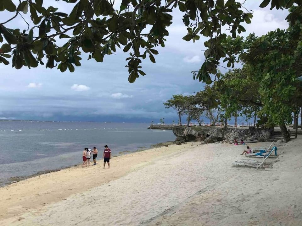 Tambuli Seaside Living(Studio) by Ruth Apartment in Lapu-Lapu City