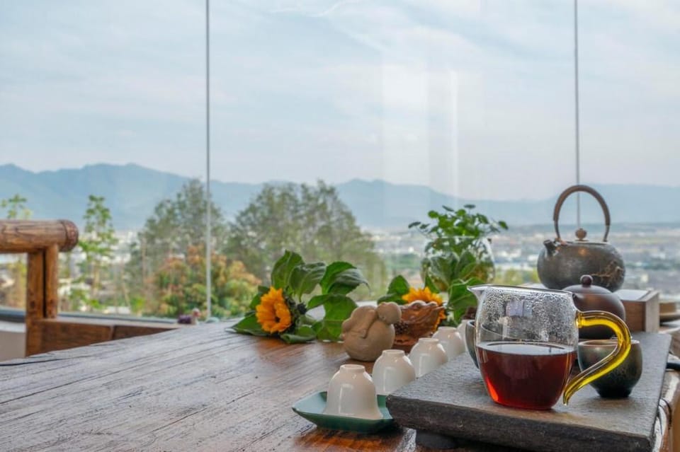 Hi观景露台茶室，整套包院，摆渡车3分钟到古城，免费停车 Vacation rental in China
