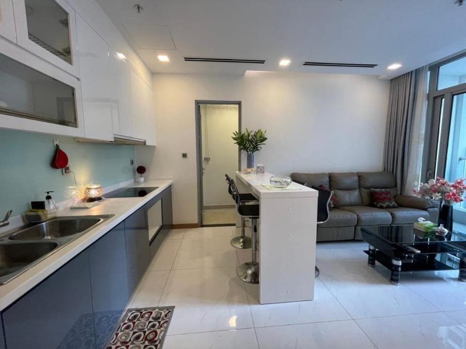 Cho thuê 2PN-Vinhomes Central Park Apartment in Ho Chi Minh City