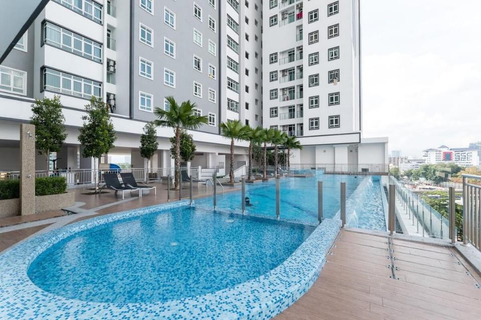 Lovely 3 BR unit 6pax next to Titiwangsa LRT Apartment in Federal Territory of Kuala Lumpur