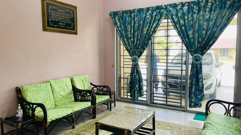 Homestay Kasih Kaisah - 0 satu sembilan- 3370132k Vacation rental in Perak