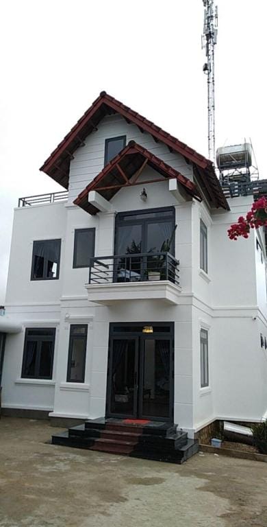 Cozy house 4 bedrooms -  5' to the Dalat center   Villa in Dalat