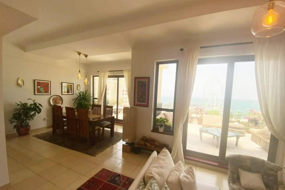 Amazing sea views in front JBR beach, spacious apt Apartment in Dubai