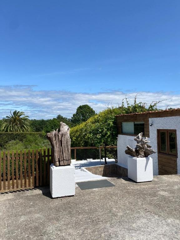 Casita rústica con piscinas Vacation rental in Galicia