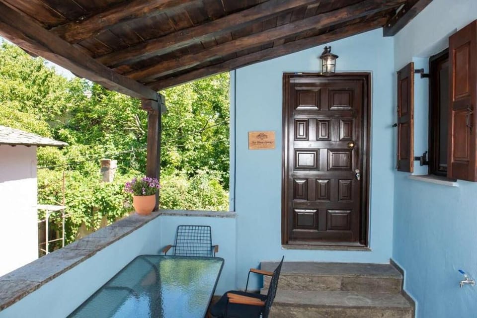 Dandy Villas Tsagkarada Sky Blue Pansy | Jacuzzi Villa in Magnesia Prefecture, Greece
