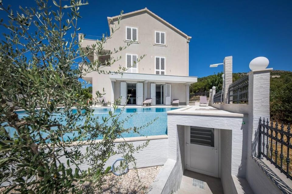 BuenaVista Apartments Apartment in Dubrovnik-Neretva County