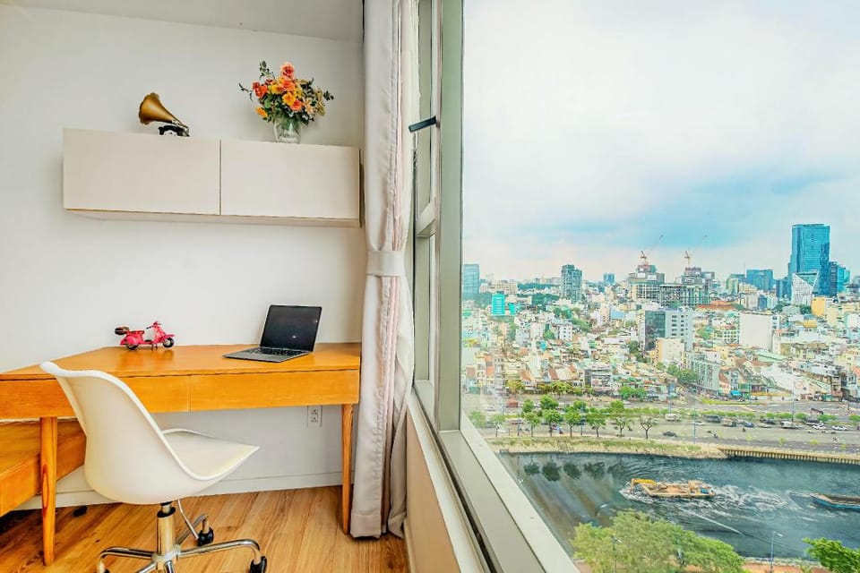 COZY 2-BR APART❤FREE Pool&Gym and CENTRAL location Apartment in Ho Chi Minh City